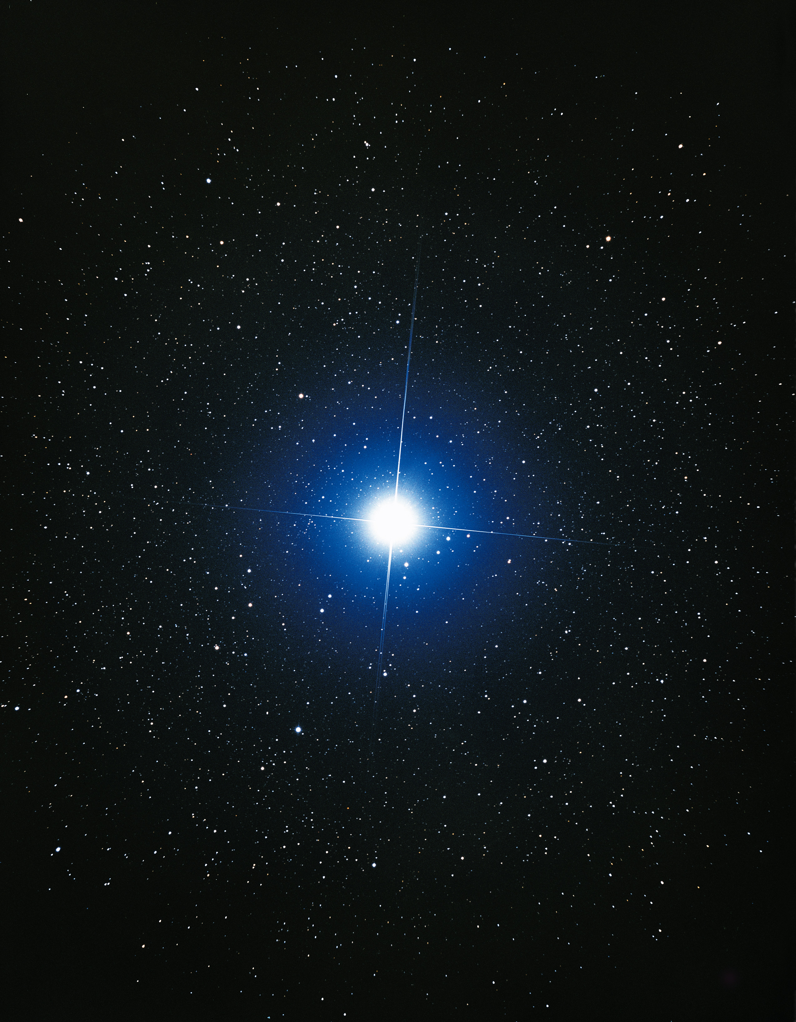 Syriusz – α Canis Majoris A. Źródło: Akira Fujii - http://www.spacetelescope.org/images/heic0516f/