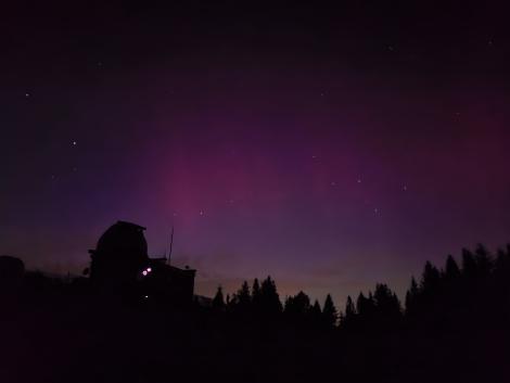 Zdjęcie nr 5 (10)
                                	                             Zorza polarna nad Suhorą (Emilia Kuczma, studentka Astronomii OA UJ)
                            